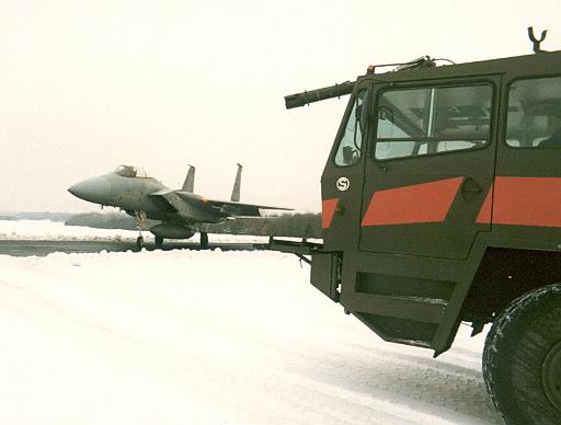 1986-01 Mac en F15 baan-.jpg